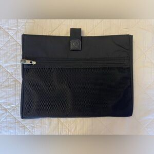 Samsonite Black Laptop Sleeve with Mesh Zippered Pocket